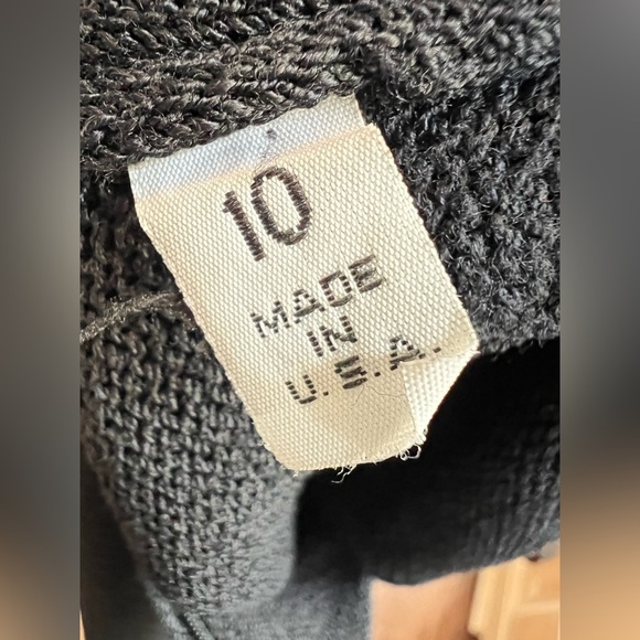 St. JOHN Evening dress with beading sz 10 Beautiful 🖤 perfect condition! - Picture 13 of 16